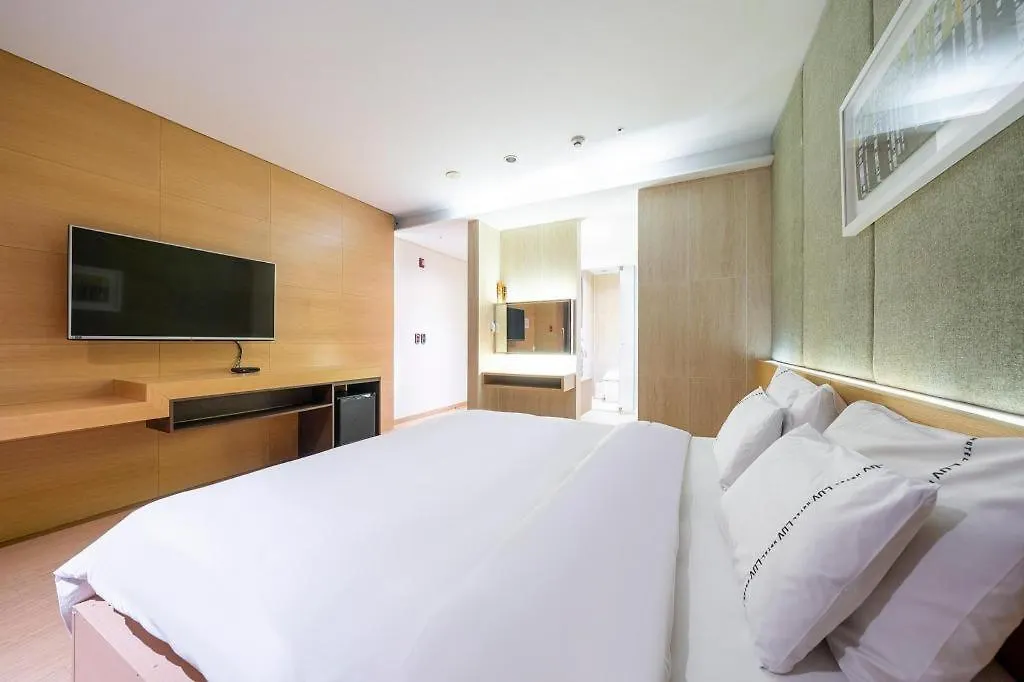 Business Design Hotel Luv Incshon Motel