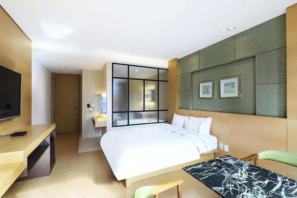 Business Design Hotel Luv Incheon 4*,
