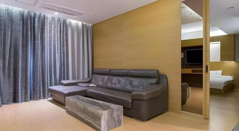 Business Design Hotel Luv インチョン広域市 4*,  韓国