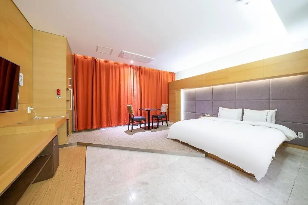 Business Design Hotel Luv Inchon 4*,